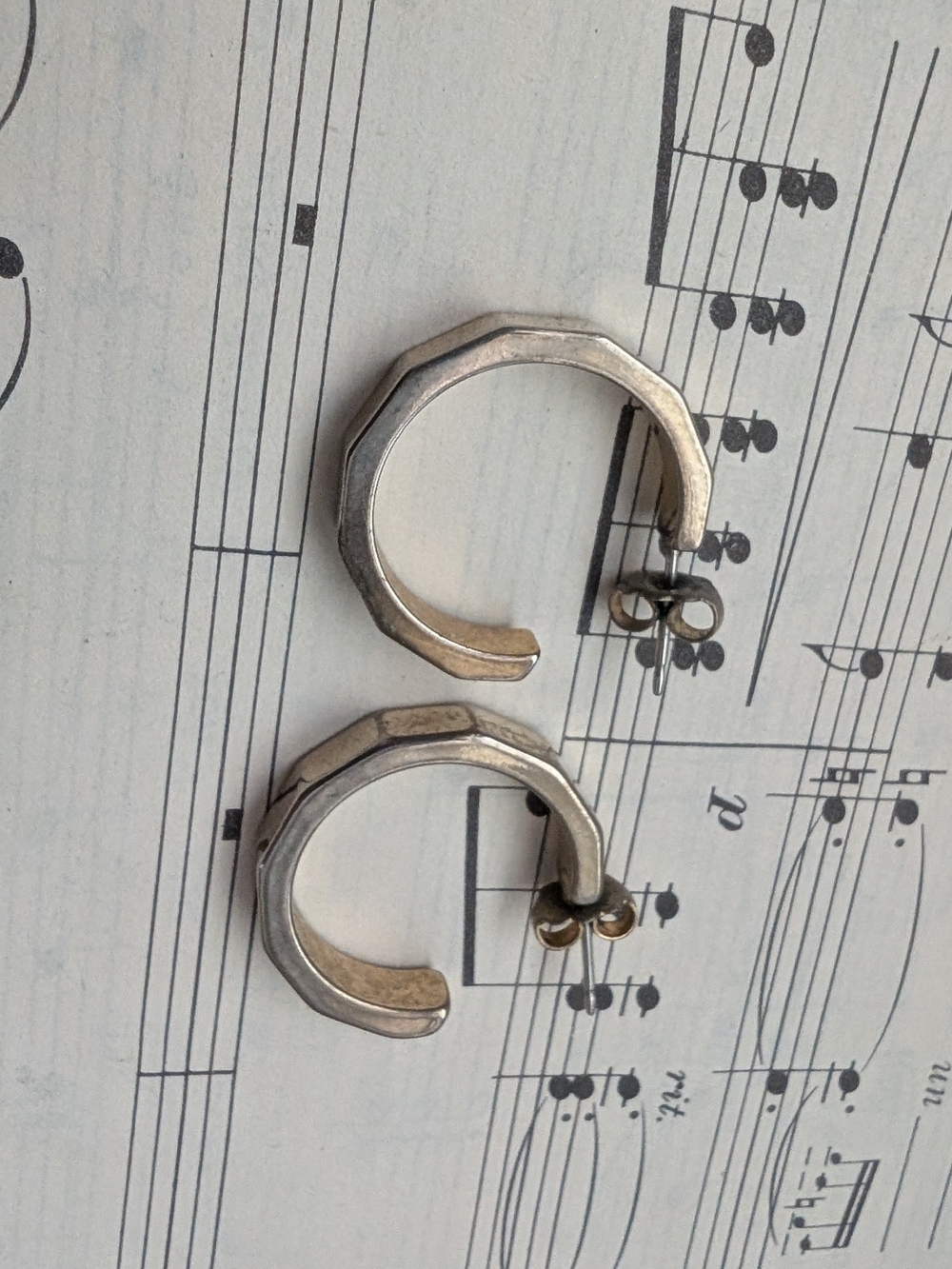 Textured Silver-Tone Rectangular Panel Hoop Earrings - Picture 5 of 6